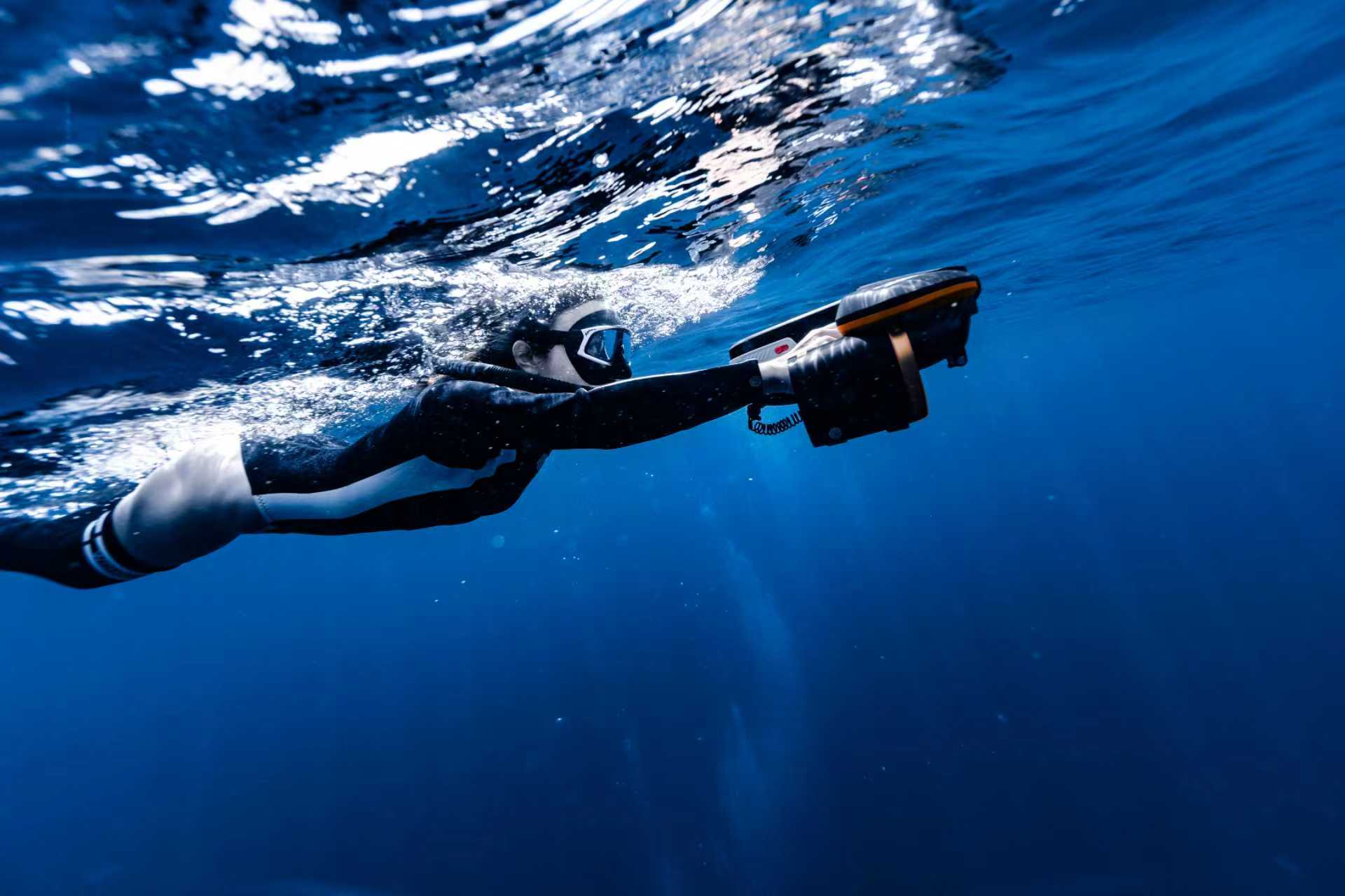 NAVBOW Underwater Scooter