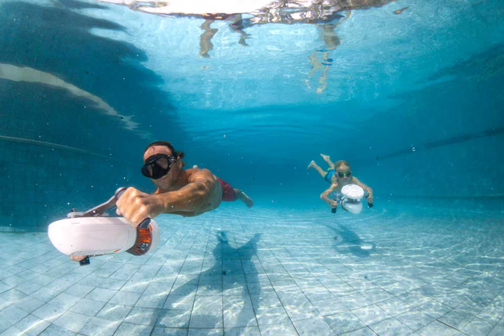 TINI Underwater Scooter